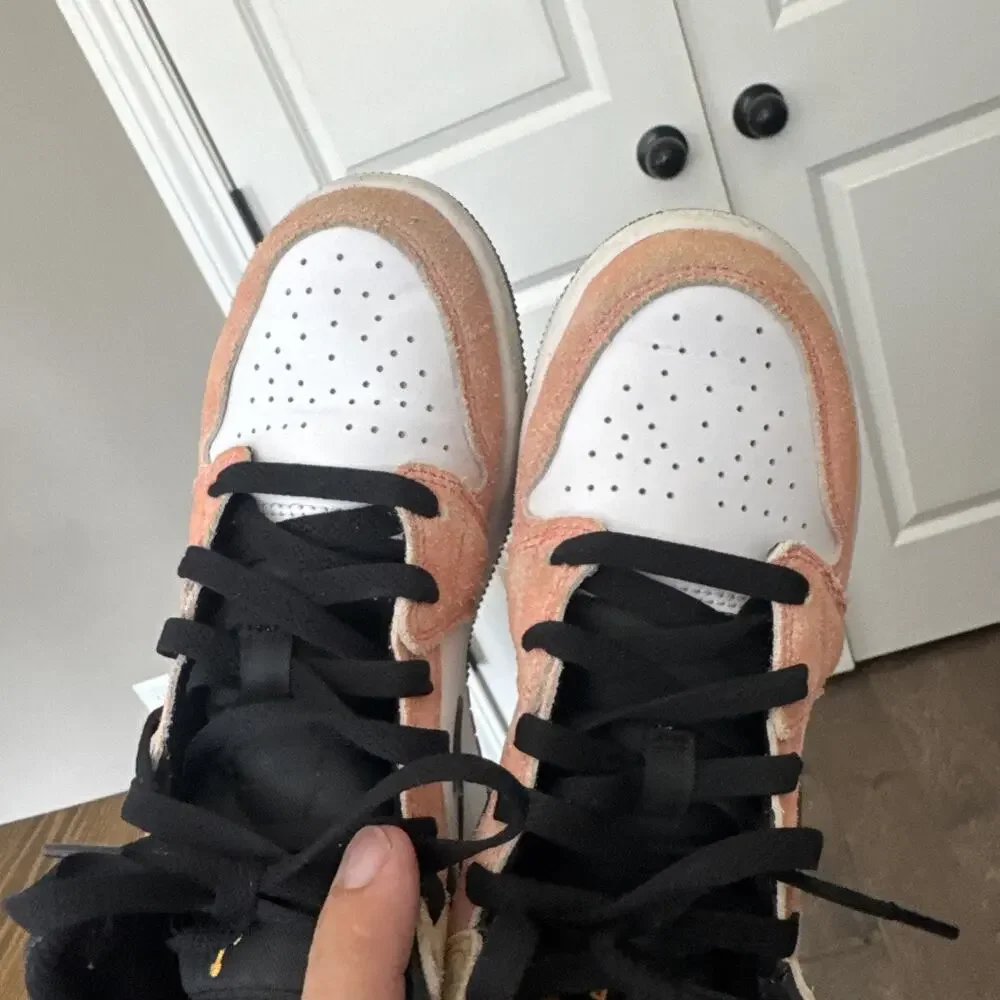 Jordan 1 mid SE Flight Club Grade School 3.5Y